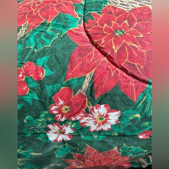 Vintage Queen size Christmas comforter set - Picture 3 of 10